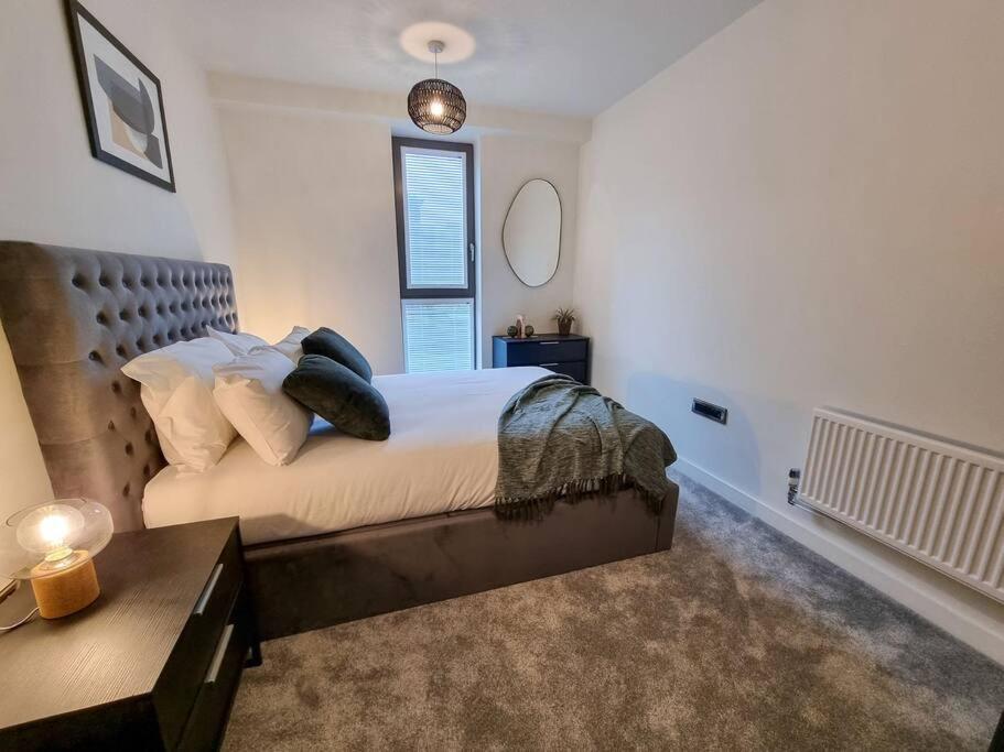 מנצ'סטר Stunning 4-Bedroom Townhouse With Free Parking מראה חיצוני תמונה